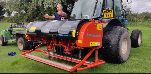 Wiedenmann UK’s lead demonstrator, Andy Kerr, during installation training and handover at Penwortham GC