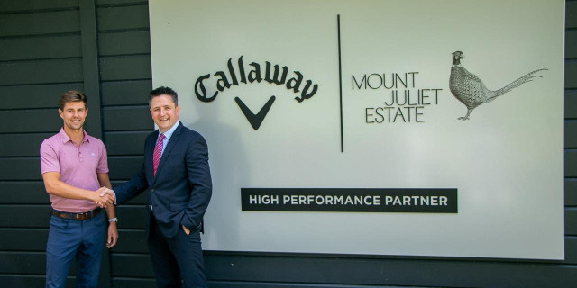 Mark Dunne, General Manager at Mount Juliet Estate shakes on the new partnership Neil Howie, President and Managing Director, Callaway EMEA