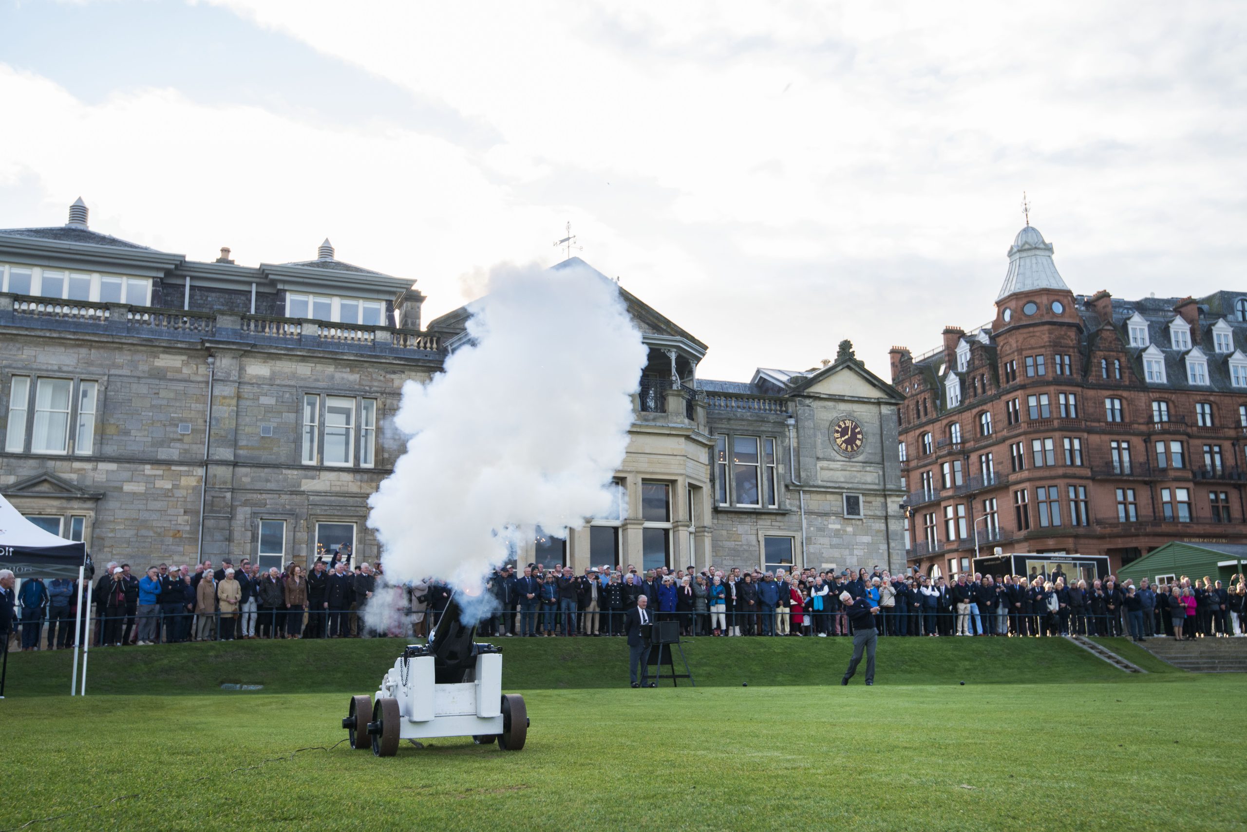 Pic Alan Richardson Pix-AR.co.uk
Captains Drive R&amp;A. Clive Brown