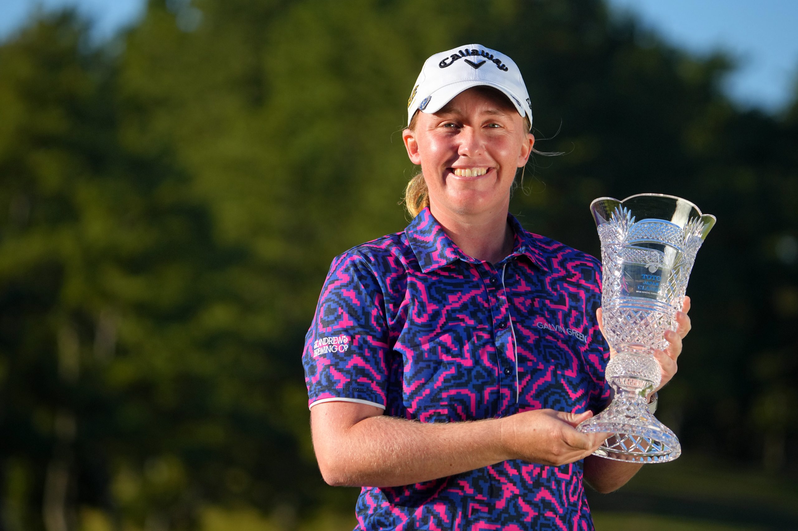 OGemma Dryburgh with the Toto Japan Classic trophy