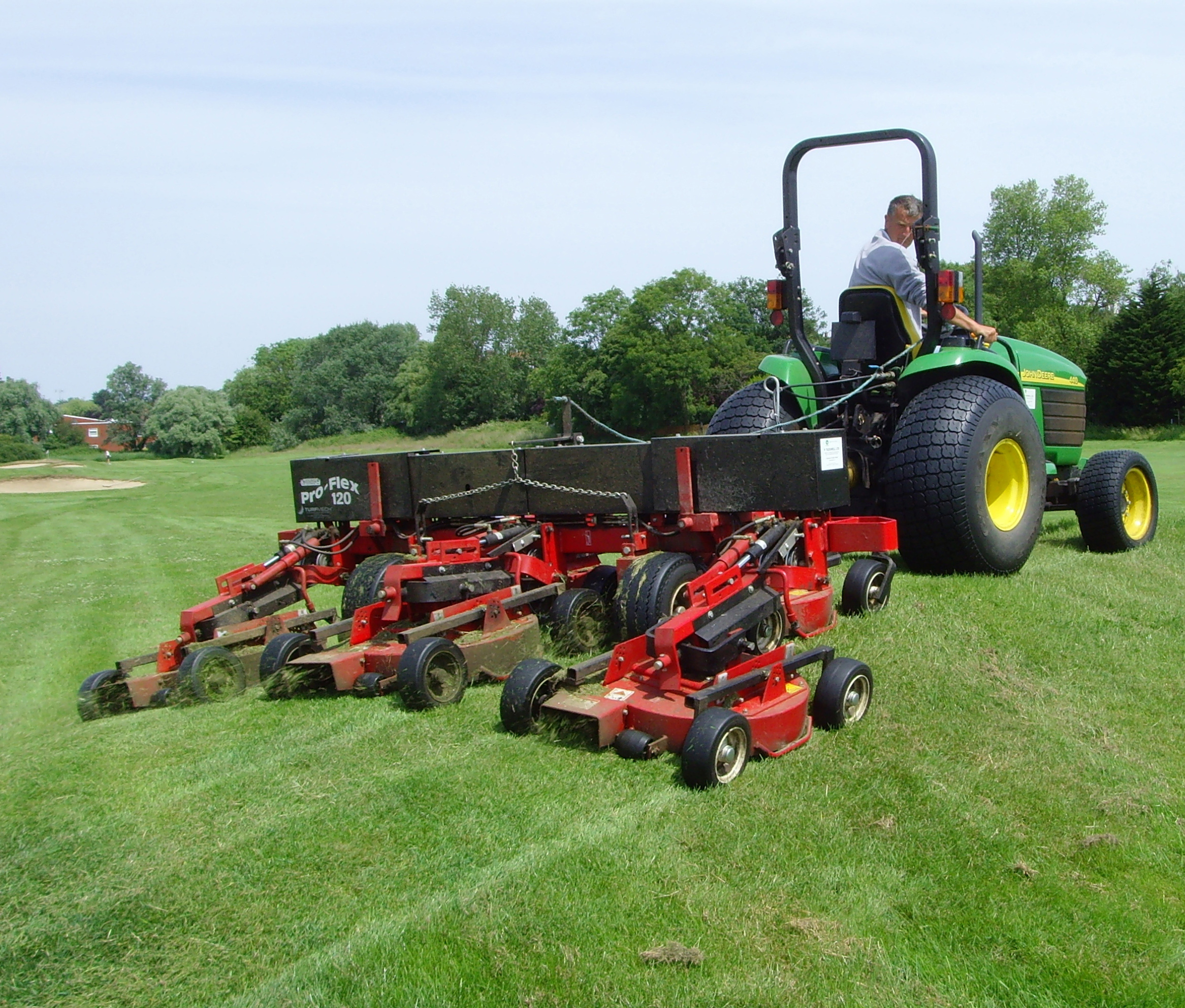 Vanmac Pro-Flex 120 contour finishing mower 