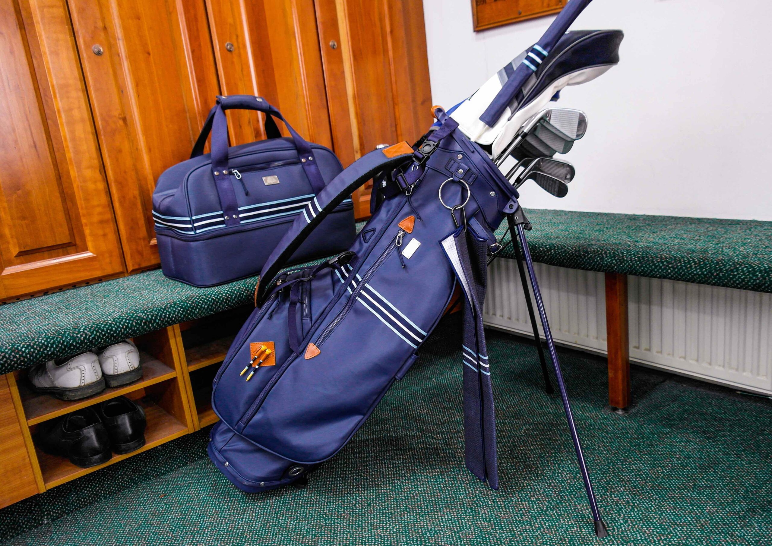 Mid Stripe Stand Bag