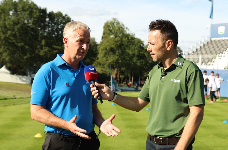 Brendon Pyle (left) with Golf Foundation President, Nick Dougherty