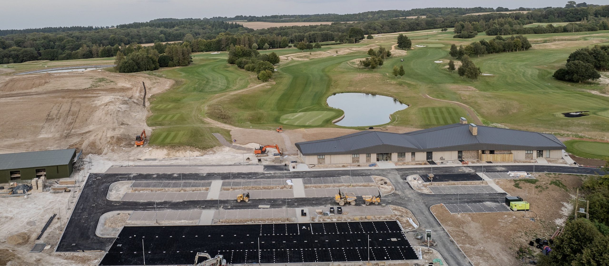 Basingstoke Golf Club's new clubhouse will open this weekend, along with the remaining nine holes of the 18-hole course 
