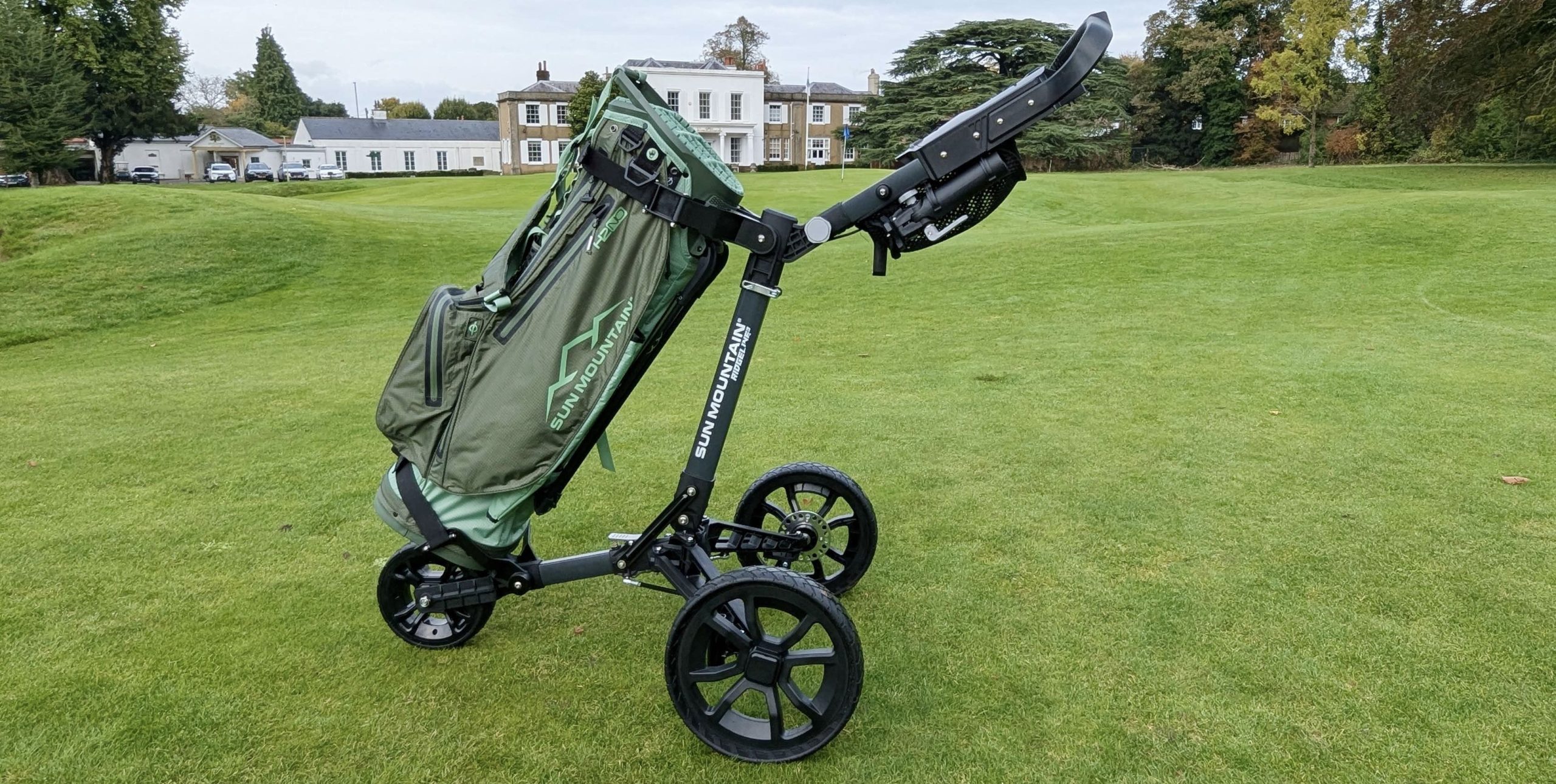 Sun Mountain's new H2NO LITE 14-way bag mounted on a Ridgeline3 push trolley