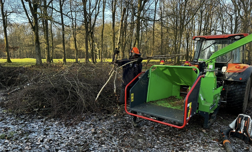 Greenmch's ChipMaster 220 TMP woodchipper in action at Ashridge