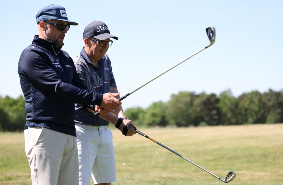 EDGA's Marrk Taylor coaches Martin Lindquist.