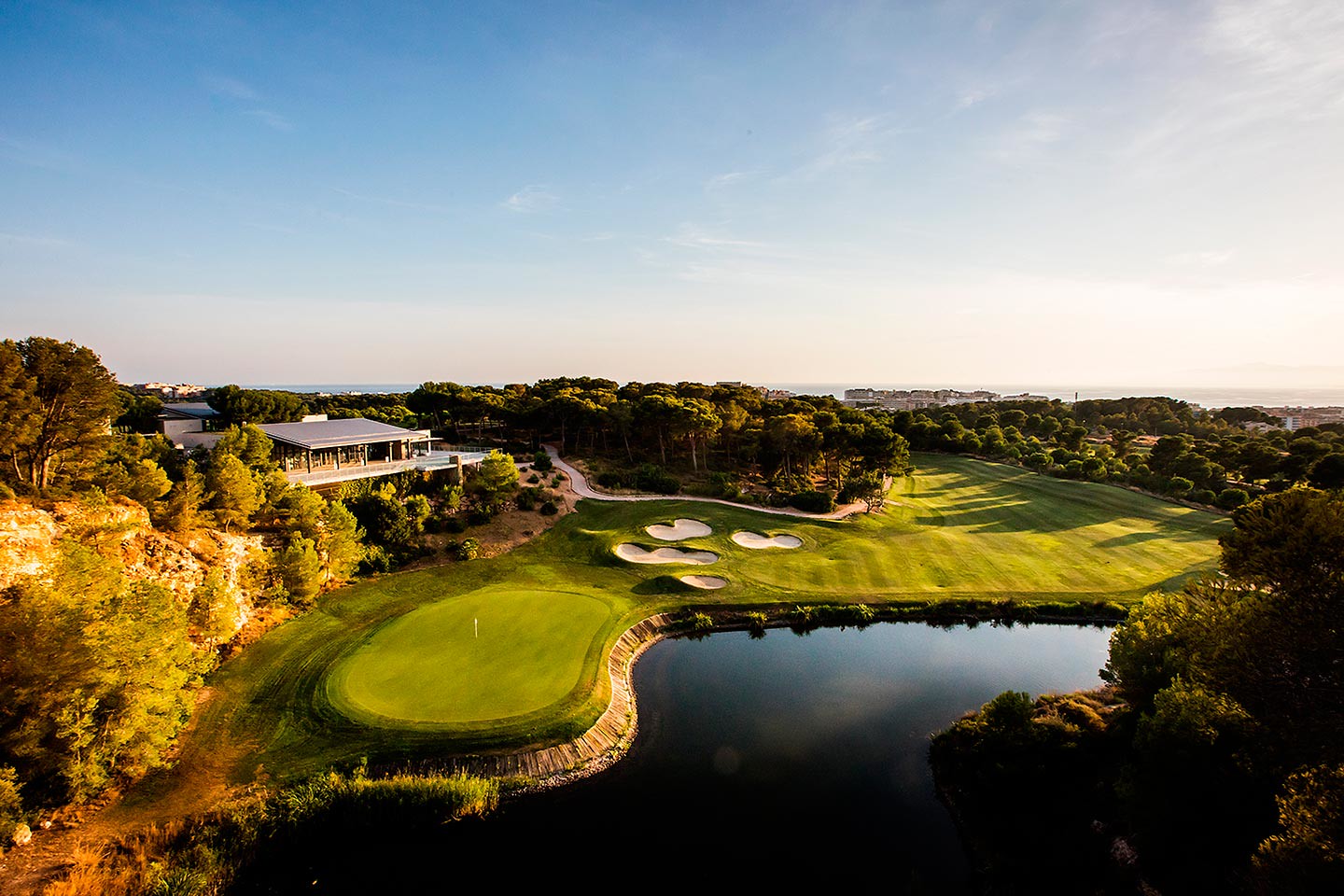 INFINITUM Hills Course #18