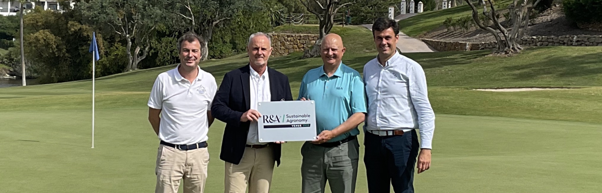 (l-r) Manuel Gonzalez-Loma, Head Greenkeeper at Aloha Golf Club;
Rod Spinks, Vice President and Course Chairman, Aloha Golf Club;
Paul Woodham, Sustainable Agronomy Lead for Europe & UK at The R&A; Borja Oliva, General Manager at Aloha Golf Club