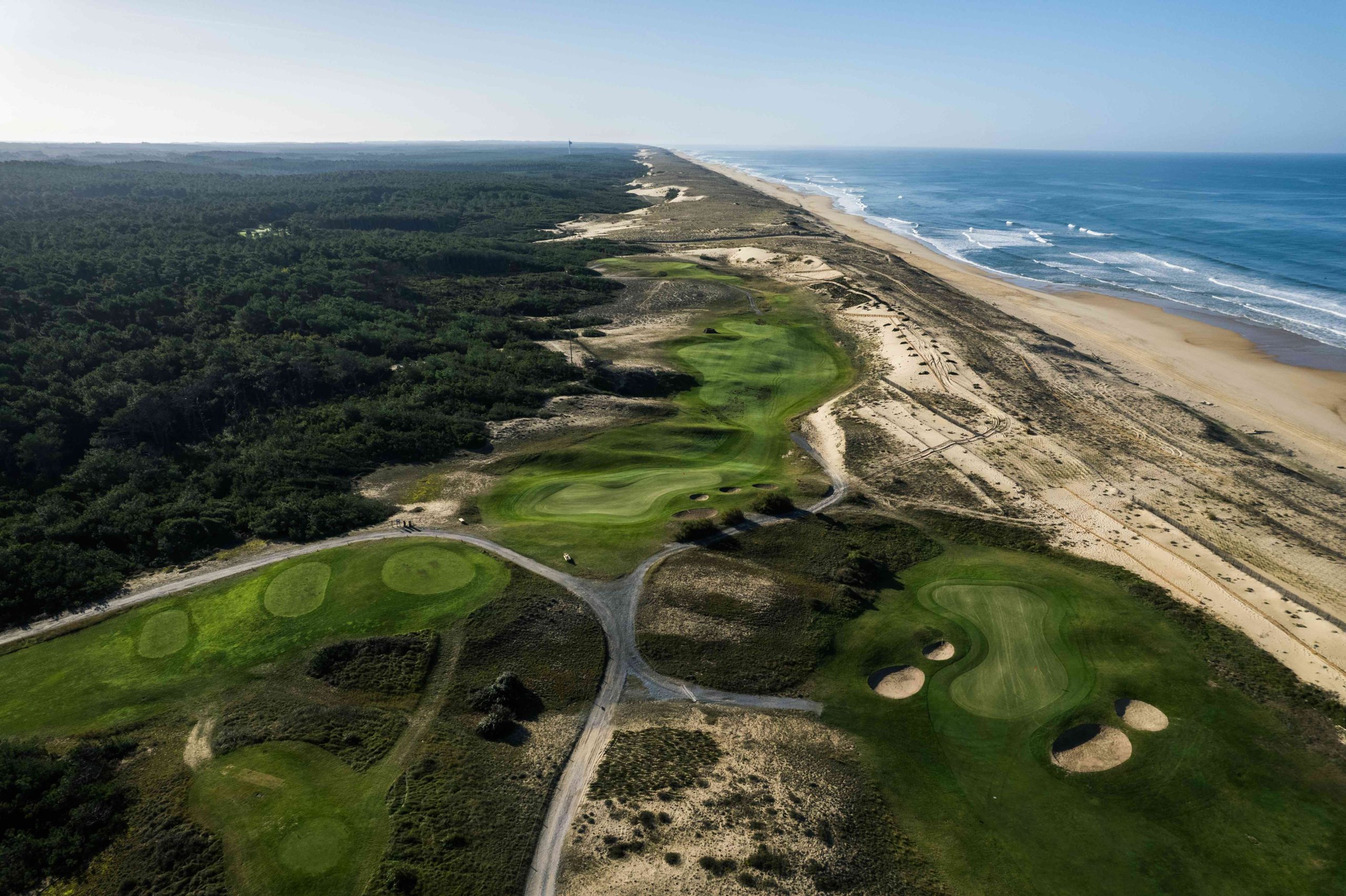 Golf de Moliets offers an 18-hole championship course and a shorter 9-hole layout