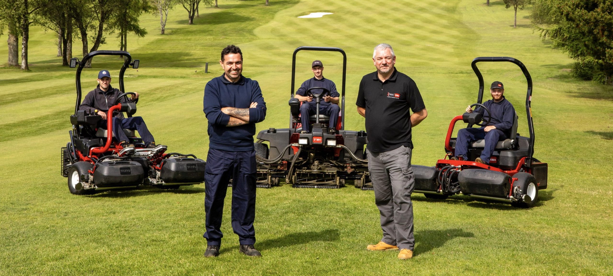 Head Greenkeeper Alan Brown (left) and Reesink Scotland’s Ross Neil, with the Hayston greenkeeping team