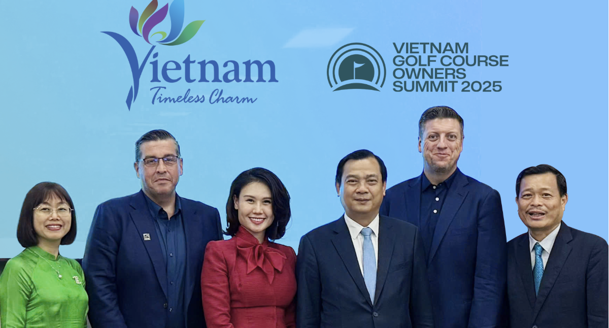 The leadership of The Vietnam National Authority of Tourism held a meeting with the management board of 54 to discuss the organizational plan for the Vietnam Golf Course Owners Summit 2025