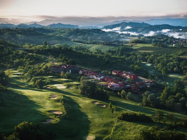 Villa Carolina Golf Resort