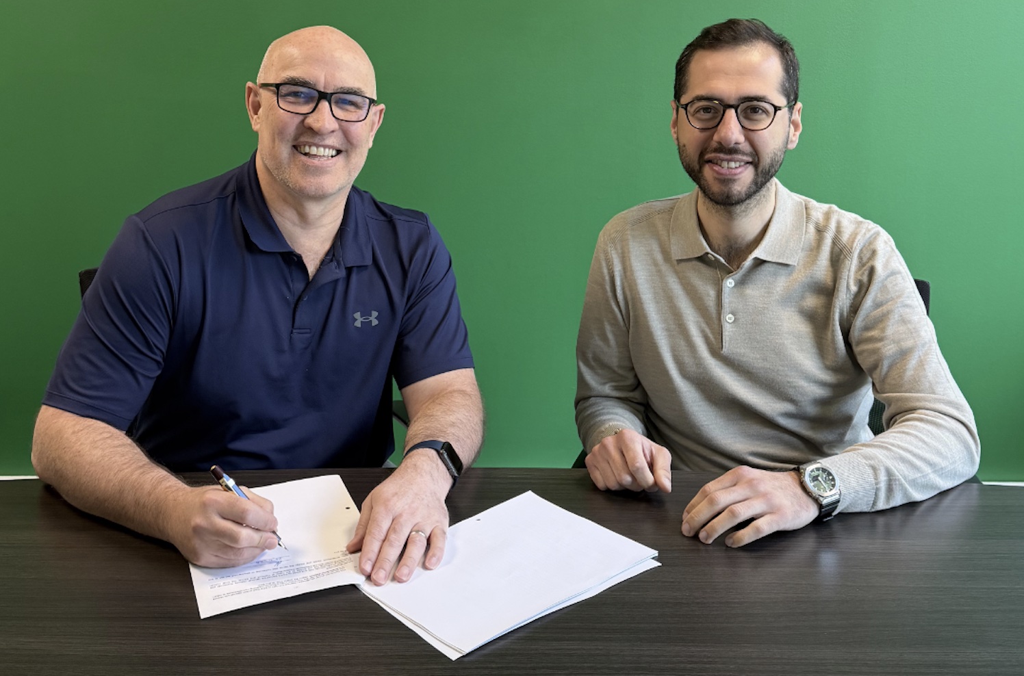 Craig Stephenson with Par5 Escapes managing director Abdullah Hazar