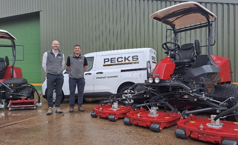 (l-r)James Grimwood  (Aftersales Director) and Jeremy Birkenshaw (Groundcare Sales and Service Manager)